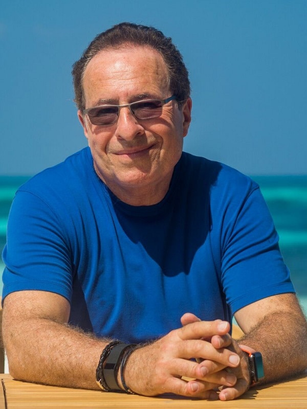 Peter James